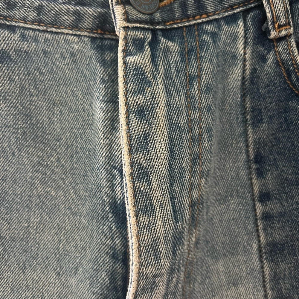 Forever 21 Two-Tone Blue Straight Leg Jeans - Picture 4 of 7